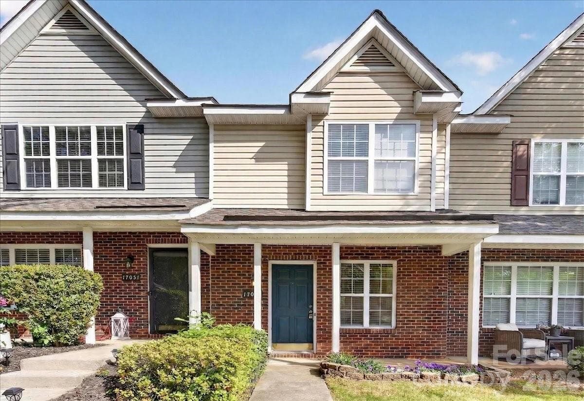 Townhouse at Charlotte, photo 6 of 39