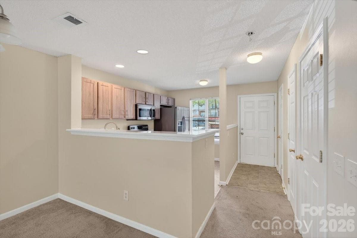 Townhouse at Charlotte, photo 11 of 39
