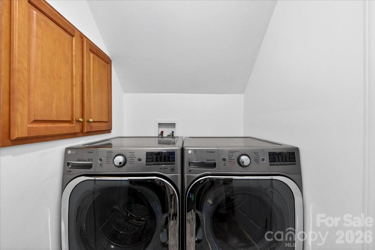 Upper Laundry Room - 12532 Overlook Mountain Drive, Charlotte