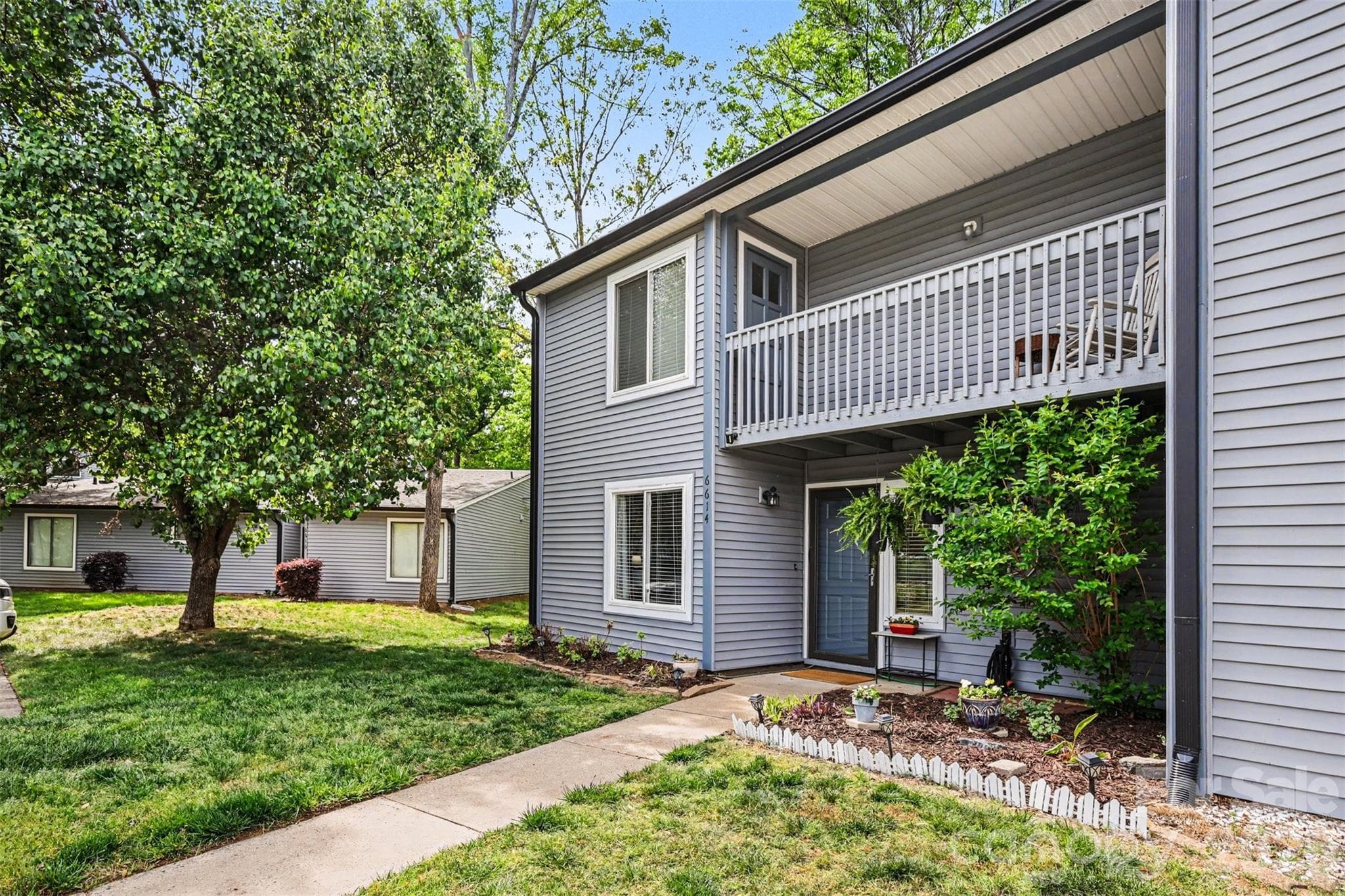 Condominium at Carmel Chace, Charlotte, photo 2 of 28