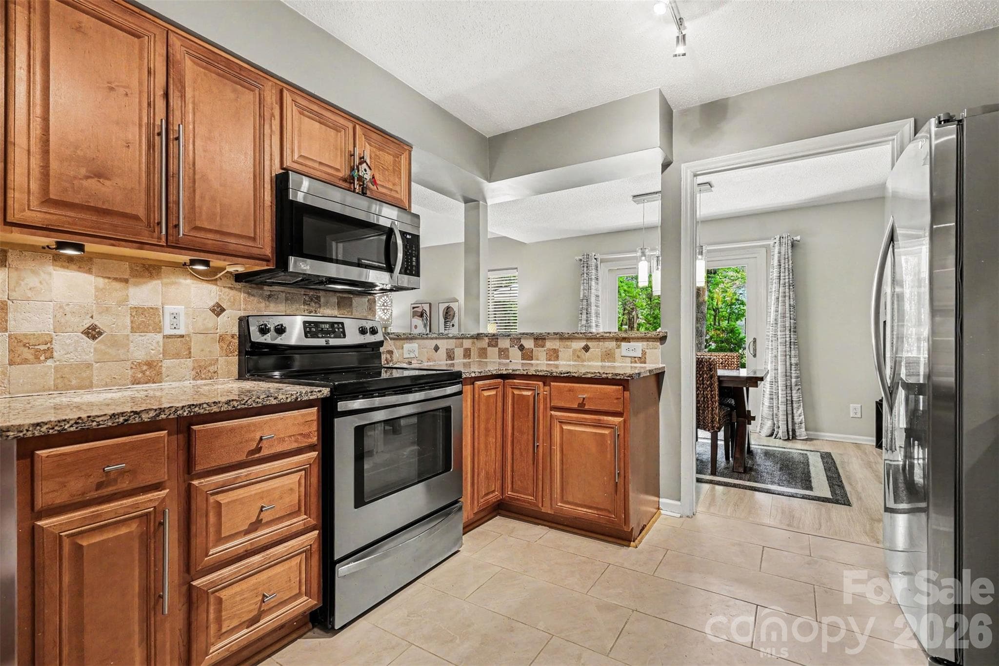 Condominium at Carmel Chace, Charlotte, photo 12 of 28