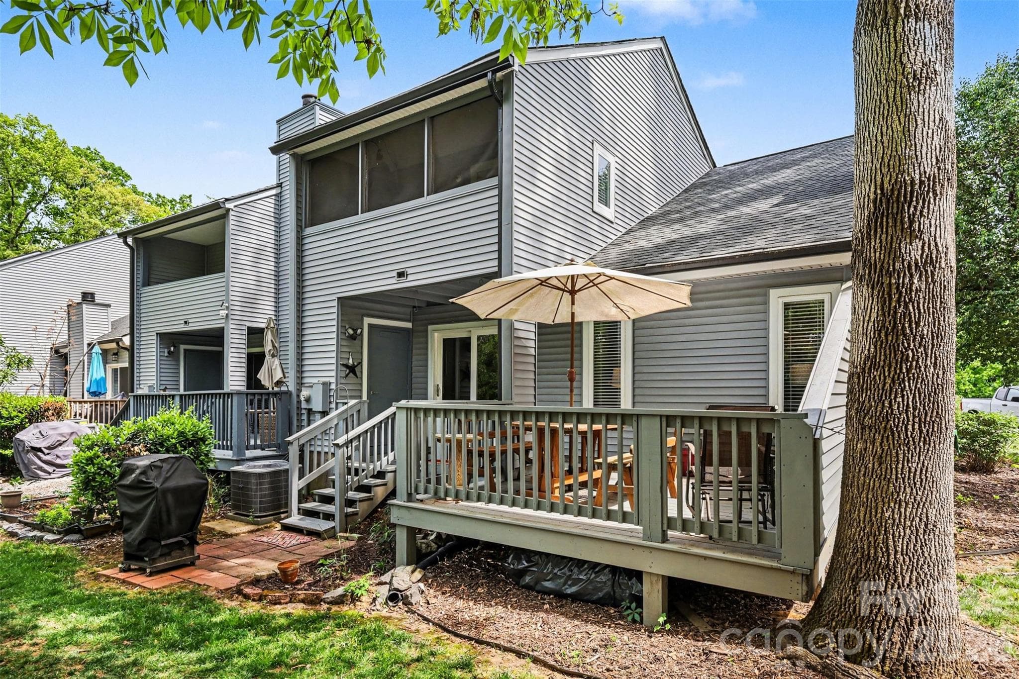 Condominium at Carmel Chace, Charlotte, photo 24 of 28