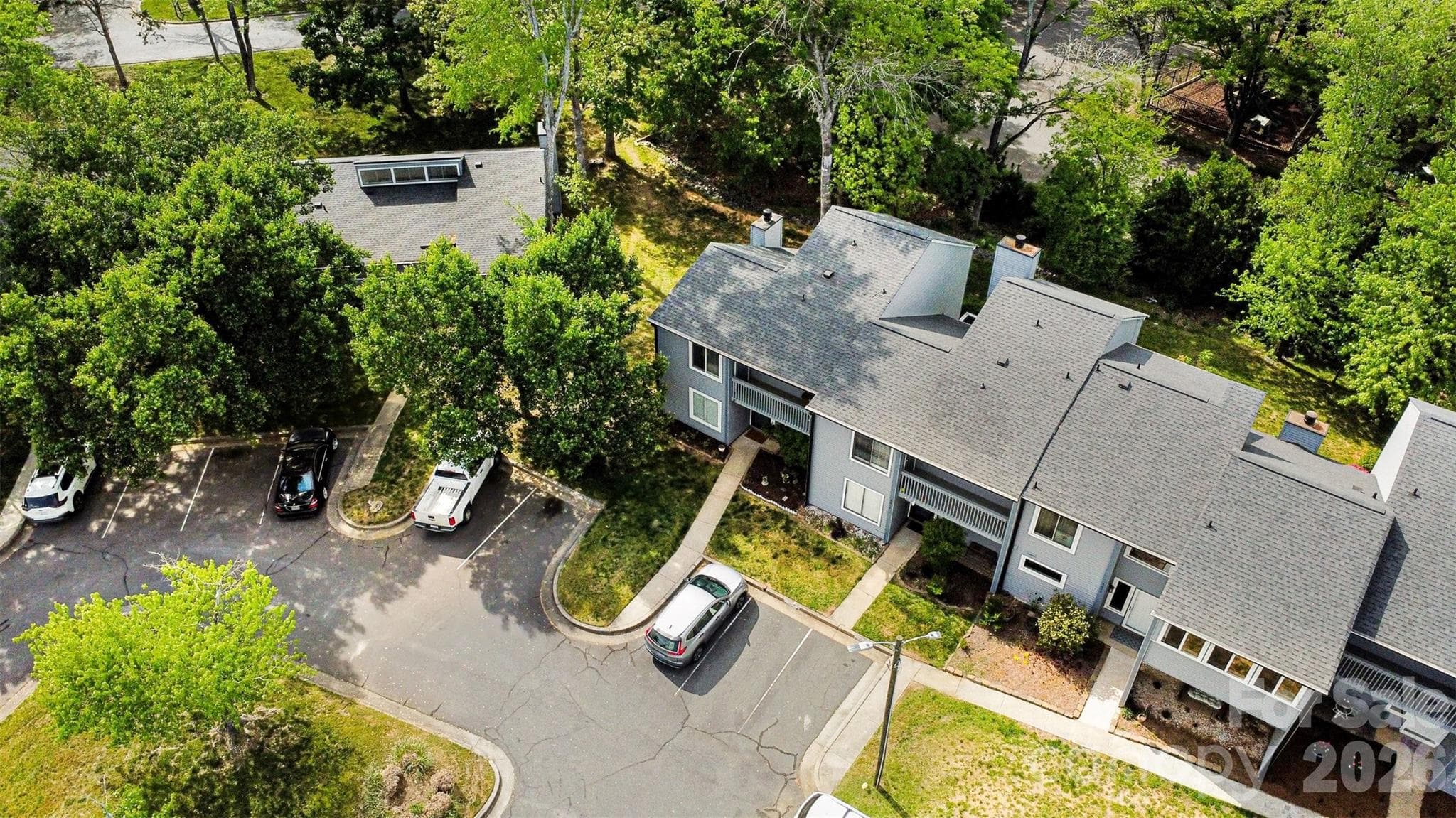 Condominium at Carmel Chace, Charlotte, photo 25 of 28