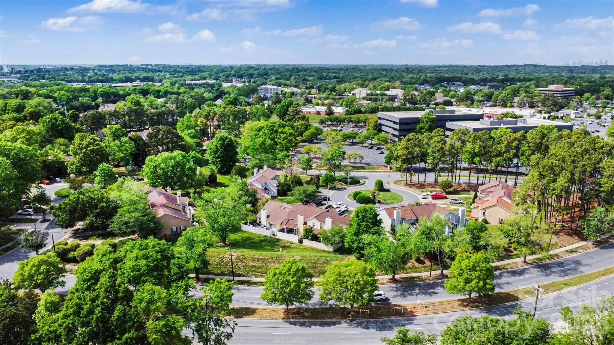 Condominium at Carmel Chace, Charlotte, photo 27 of 28
