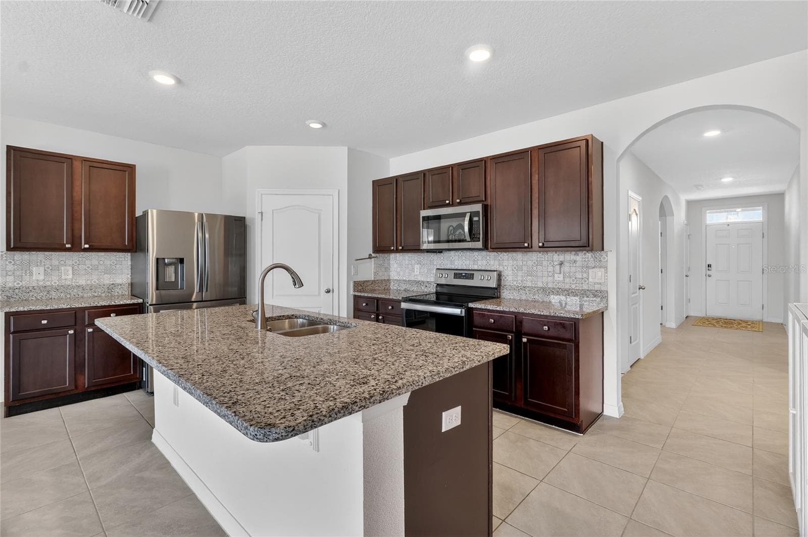 Single Family Residence at 2658 GRANDBURY GROVE RD, LAKELAND, photo 17 of 34