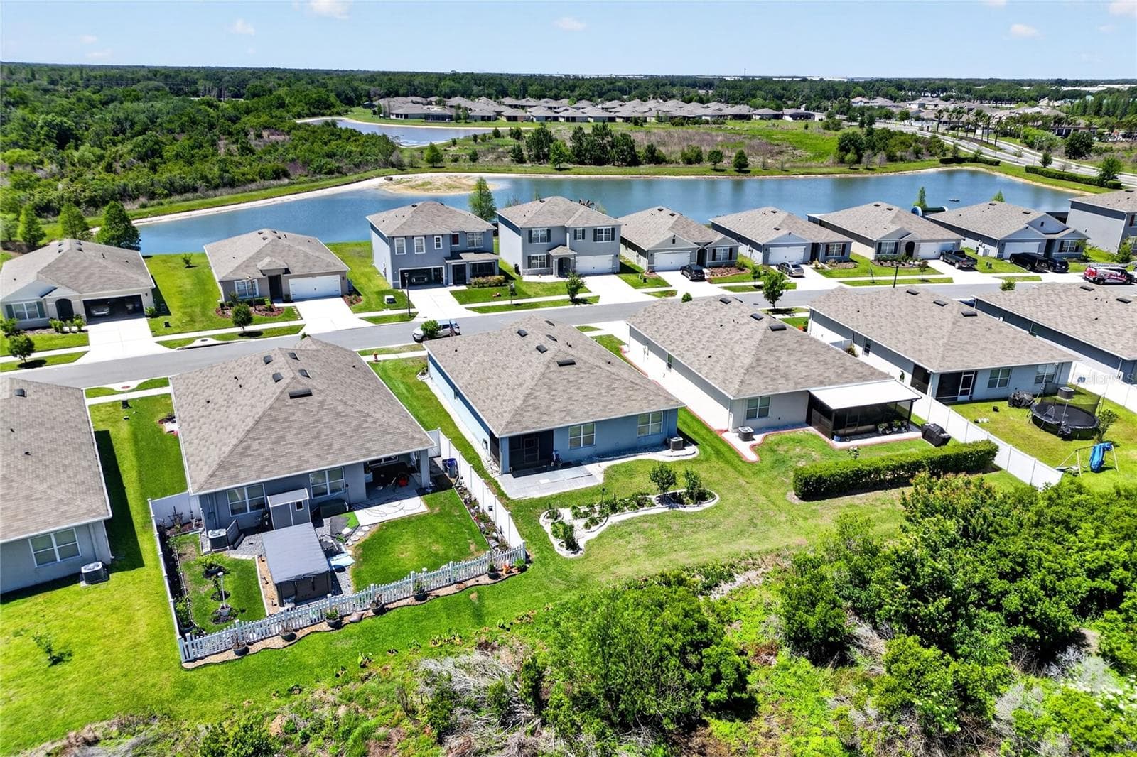 Single Family Residence at 2658 GRANDBURY GROVE RD, LAKELAND, photo 32 of 34