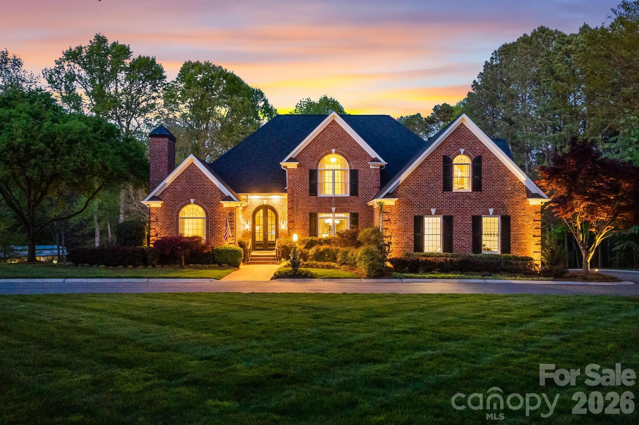 When do the guests arrive? This home is made for entertaining! - Lewisville