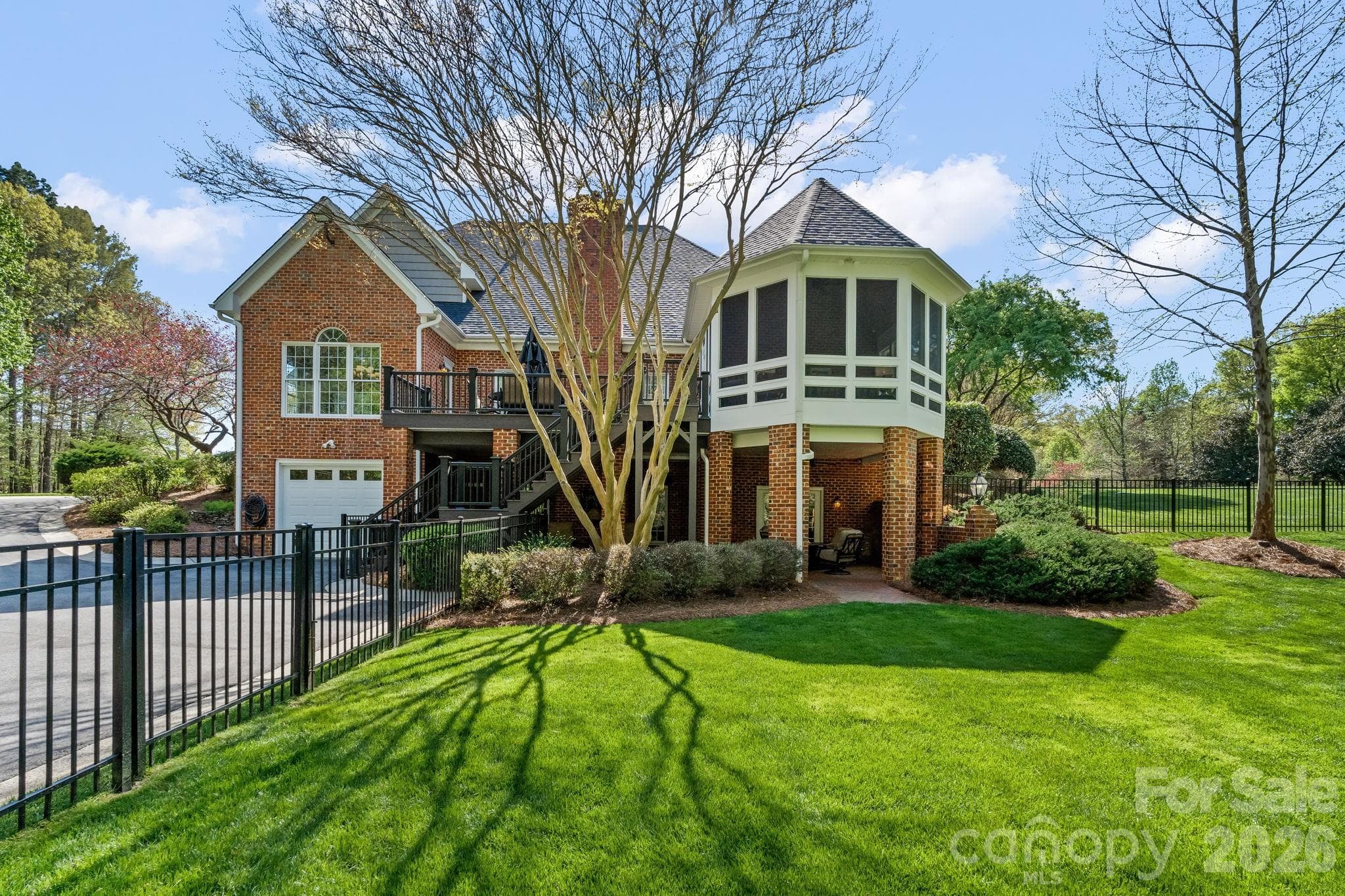 Extremely lovely and well maintained from every angle - Lewisville