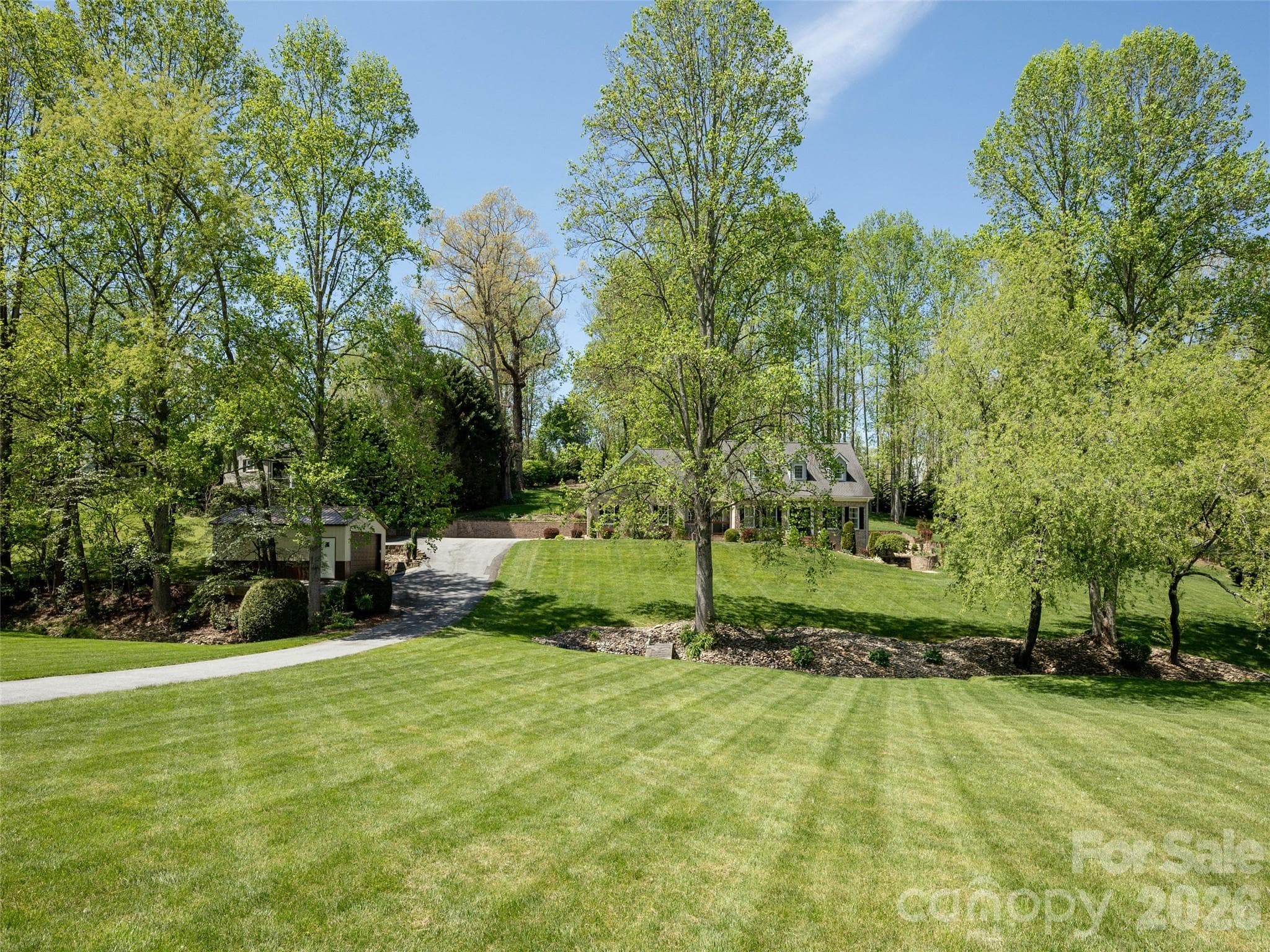 Single Family Residence at Hendersonville, photo 3 of 48