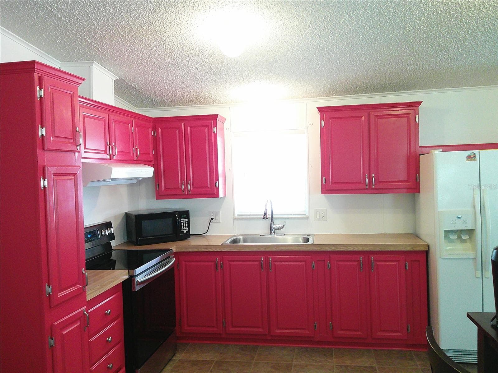Manufactured Home at 3205 HICKORY DR, WESLEY CHAPEL, photo 8 of 45