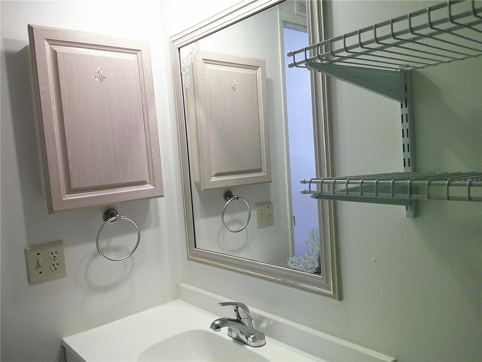 Manufactured Home at 3205 HICKORY DR, WESLEY CHAPEL, photo 13 of 45