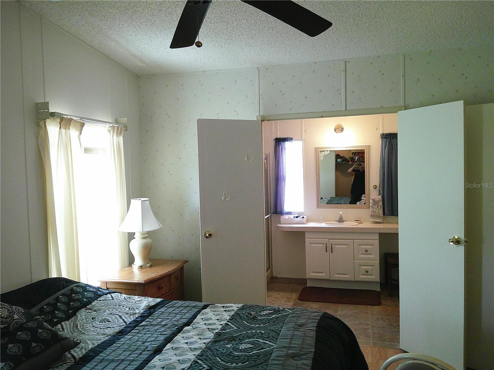 Manufactured Home at 3205 HICKORY DR, WESLEY CHAPEL, photo 20 of 45