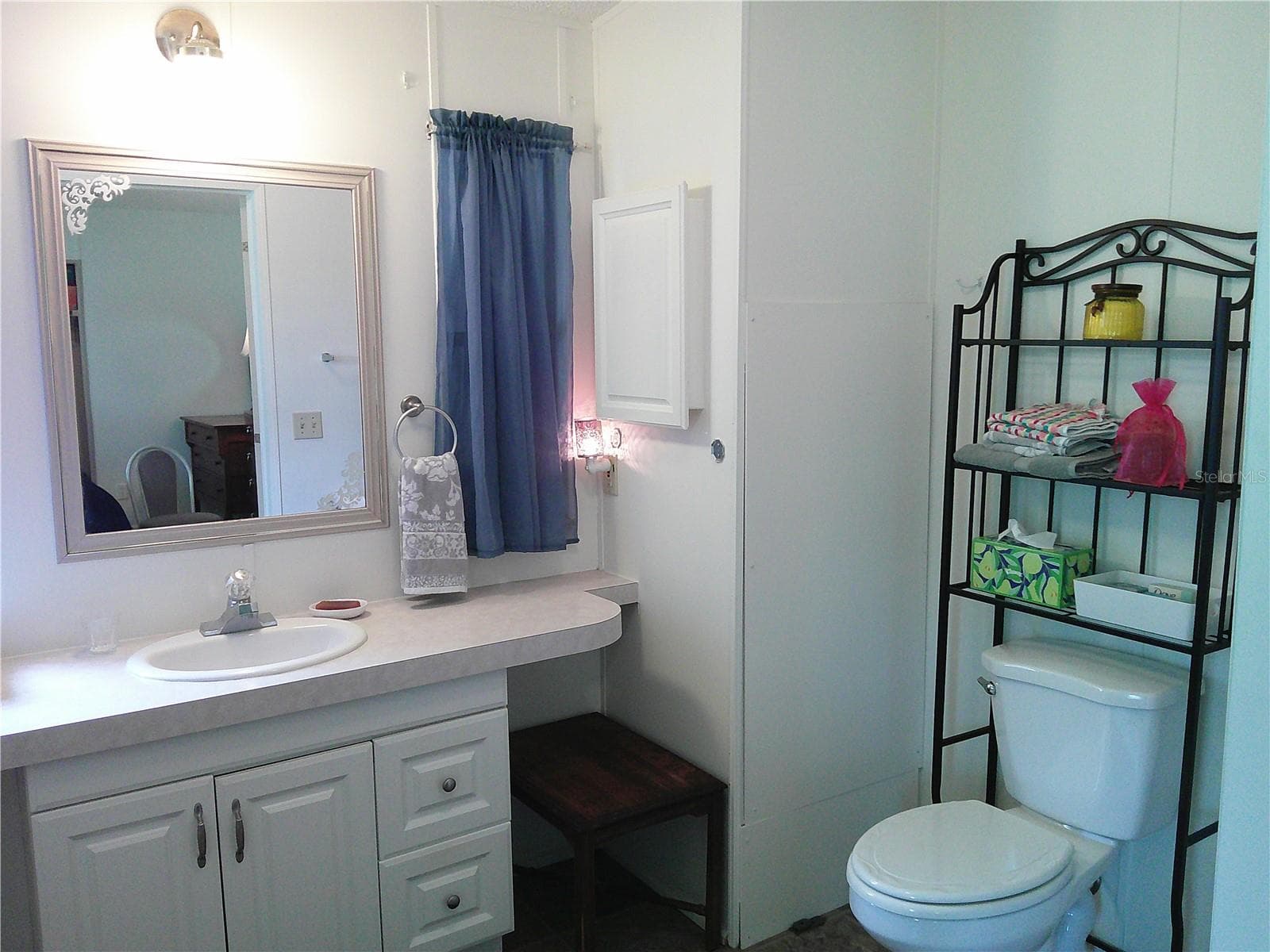 Manufactured Home at 3205 HICKORY DR, WESLEY CHAPEL, photo 22 of 45