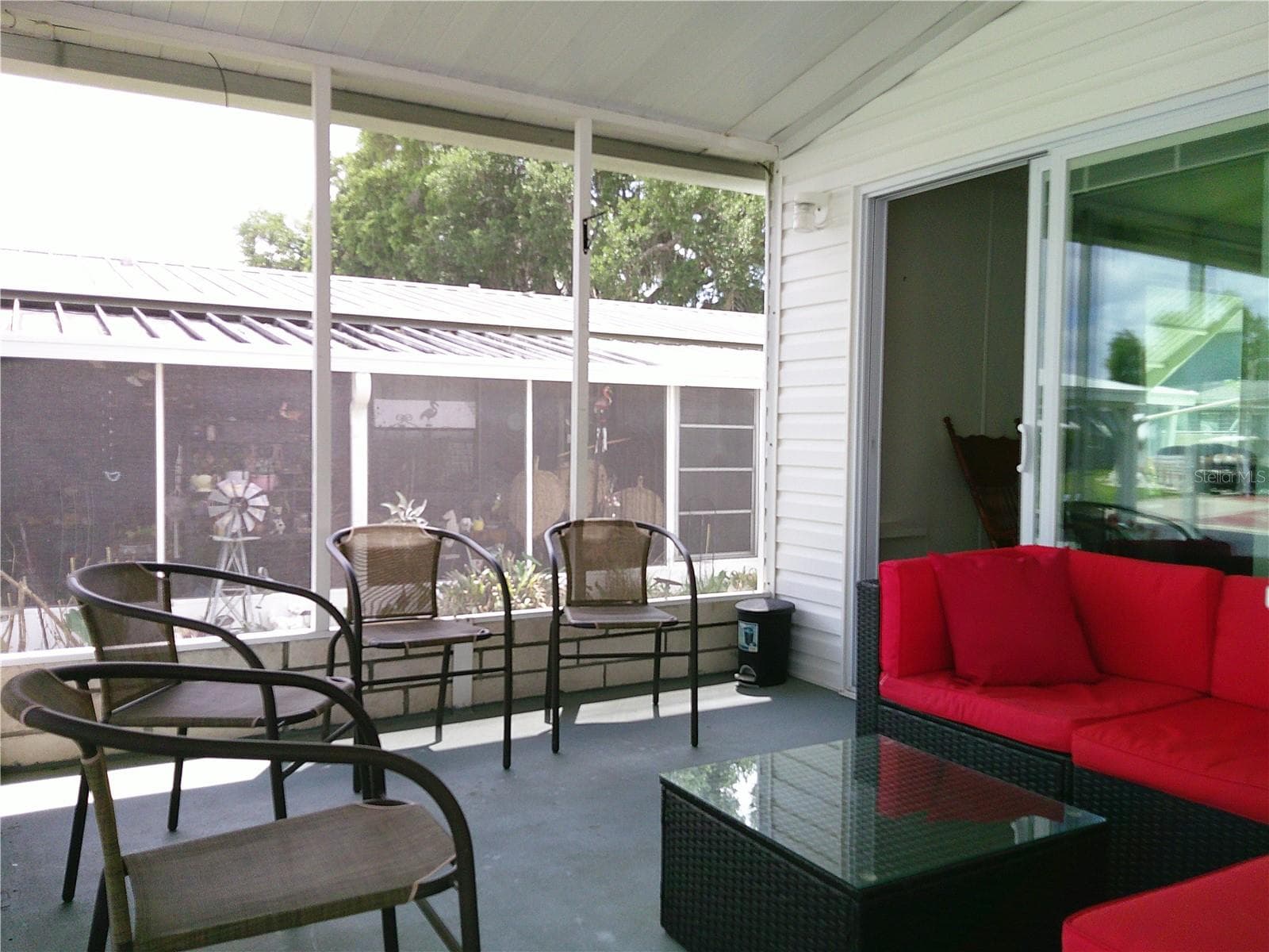 Manufactured Home at 3205 HICKORY DR, WESLEY CHAPEL, photo 27 of 45