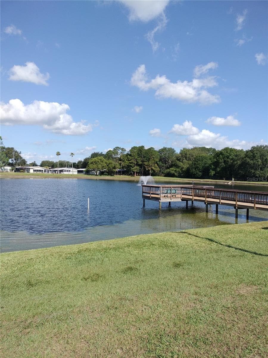 Manufactured Home at 3205 HICKORY DR, WESLEY CHAPEL, photo 42 of 45