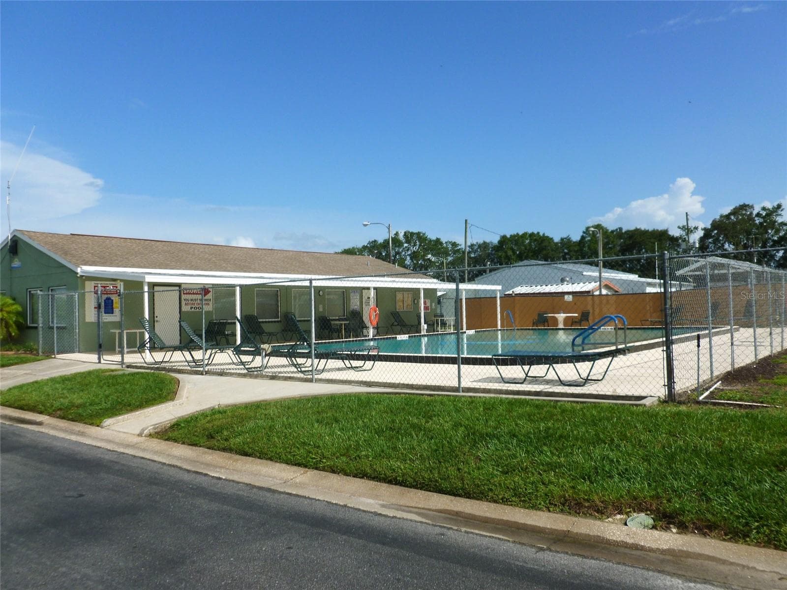 Manufactured Home at 3205 HICKORY DR, WESLEY CHAPEL, photo 45 of 45