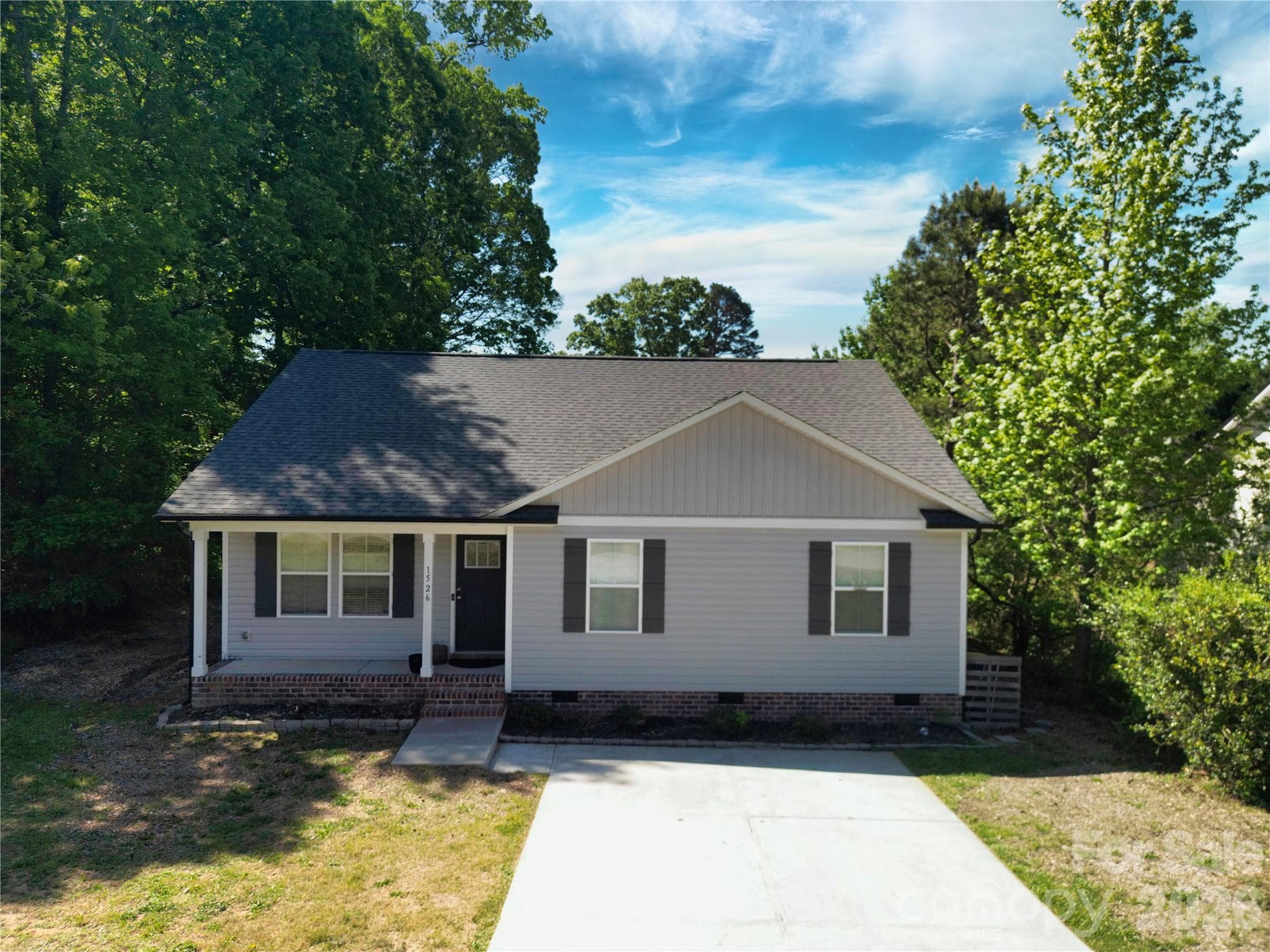 Single Family Residence at Kannapolis, photo 2 of 37