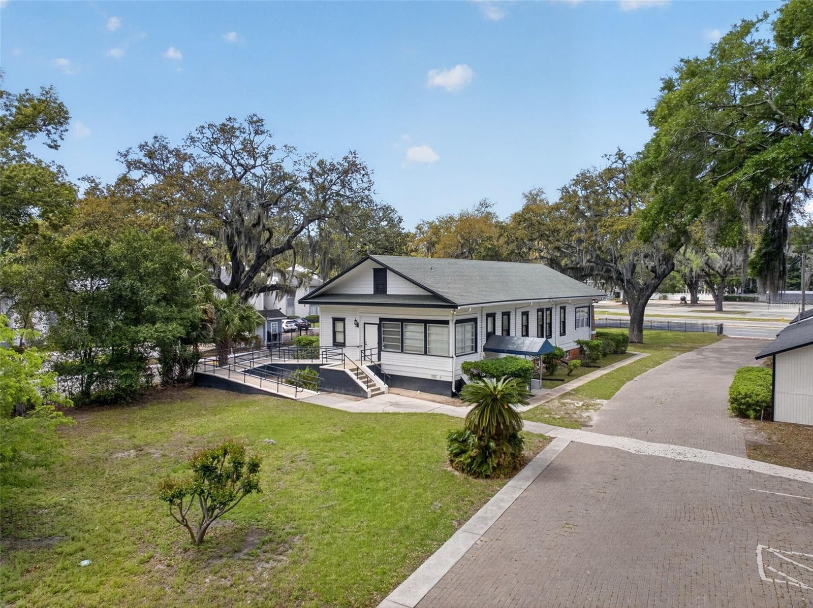 Business at 4004 ATLANTIC BLVD, JACKSONVILLE, photo 4 of 47
