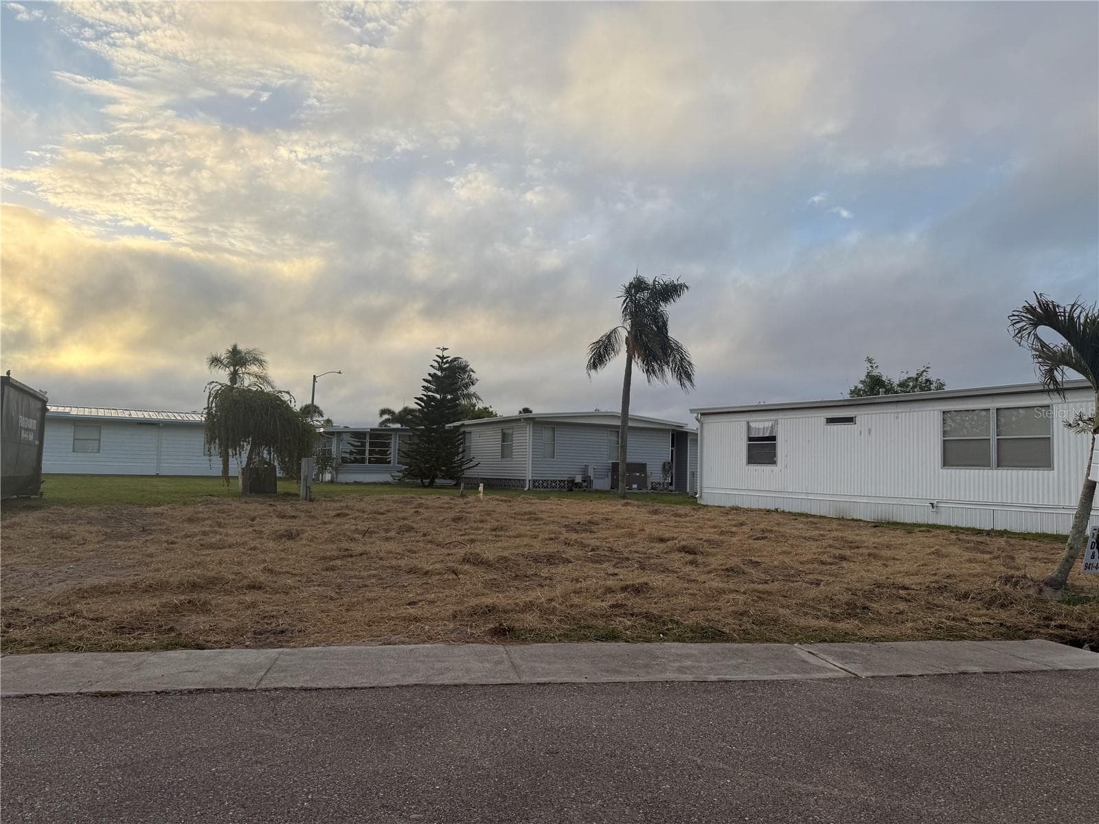 5621 SUNFLOWER RD