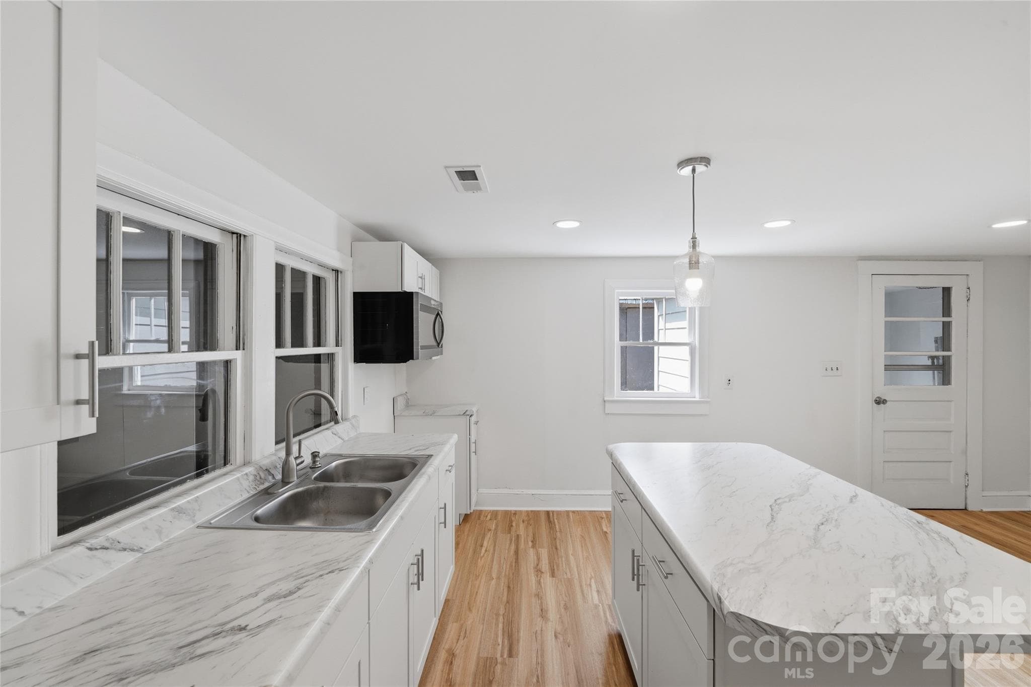 Single Family Residence at Newton, photo 3 of 39