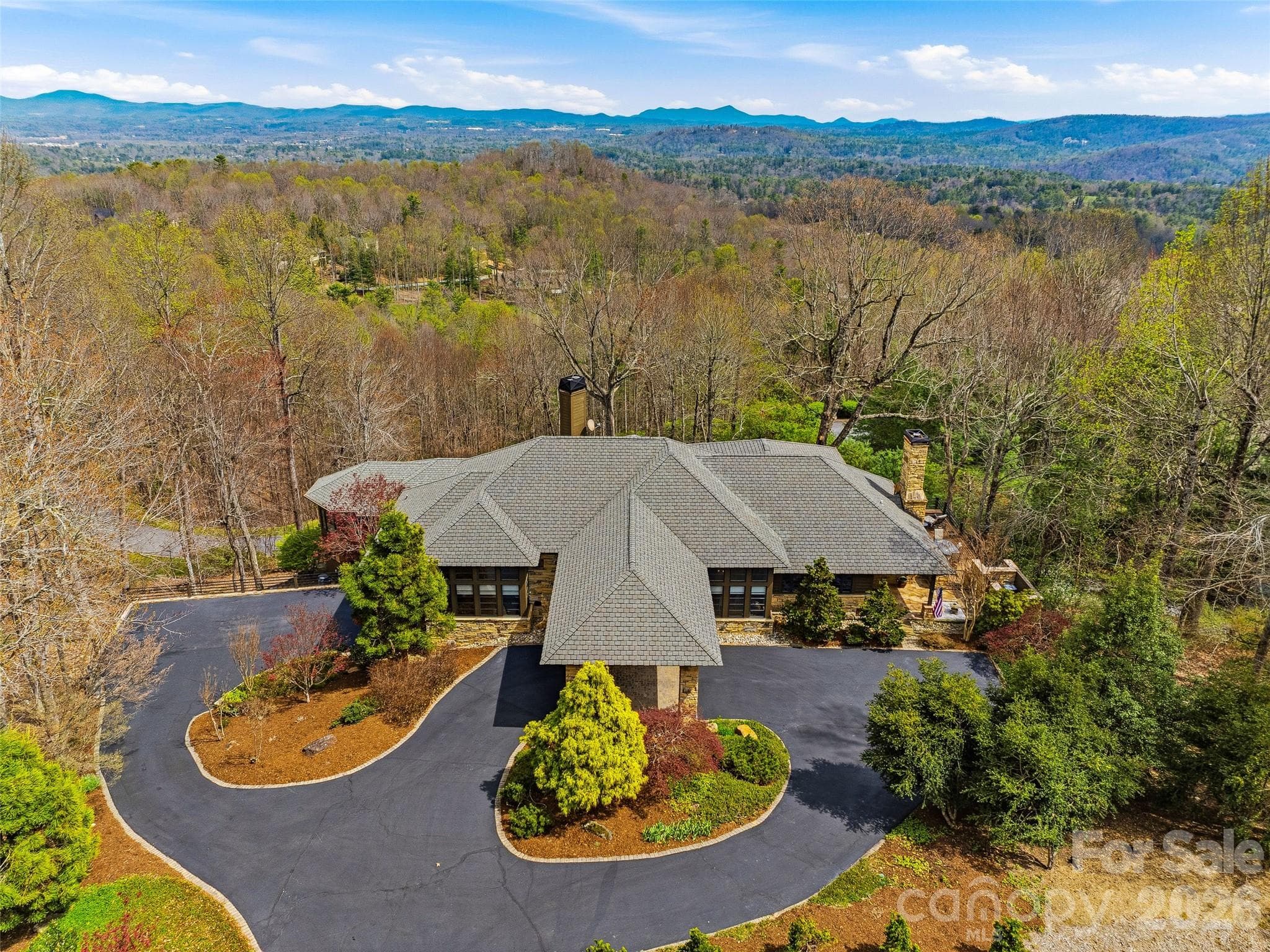 Single Family Residence at Hendersonville, photo 2 of 47