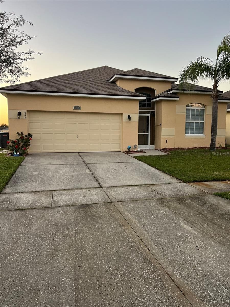 Single Family Residence at 948 HACIENDA CIR, KISSIMMEE, photo 2 of 20