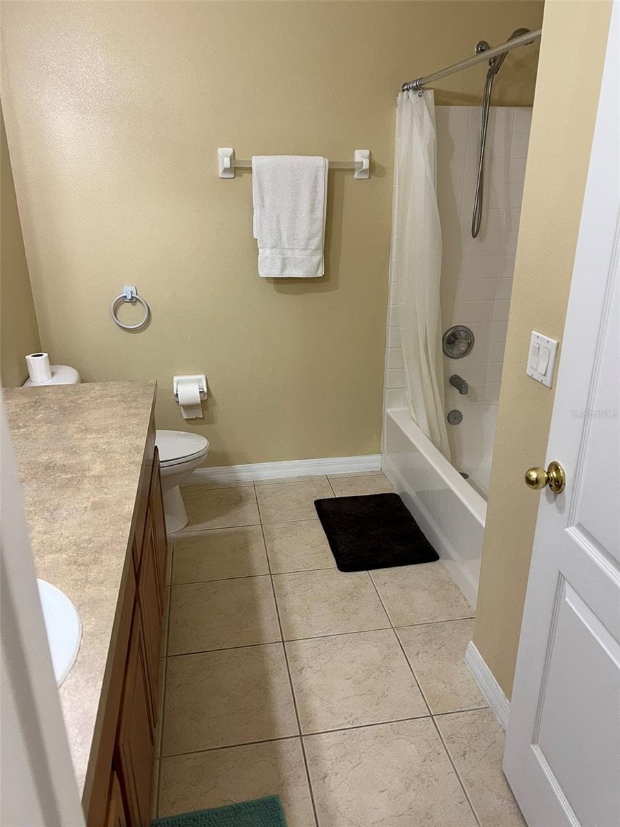 Single Family Residence at 948 HACIENDA CIR, KISSIMMEE, photo 19 of 20