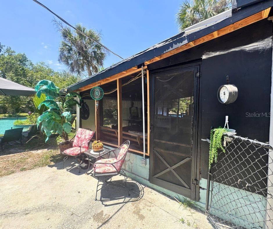 Bunkhouse - 223 N MONROE AVE, ARCADIA