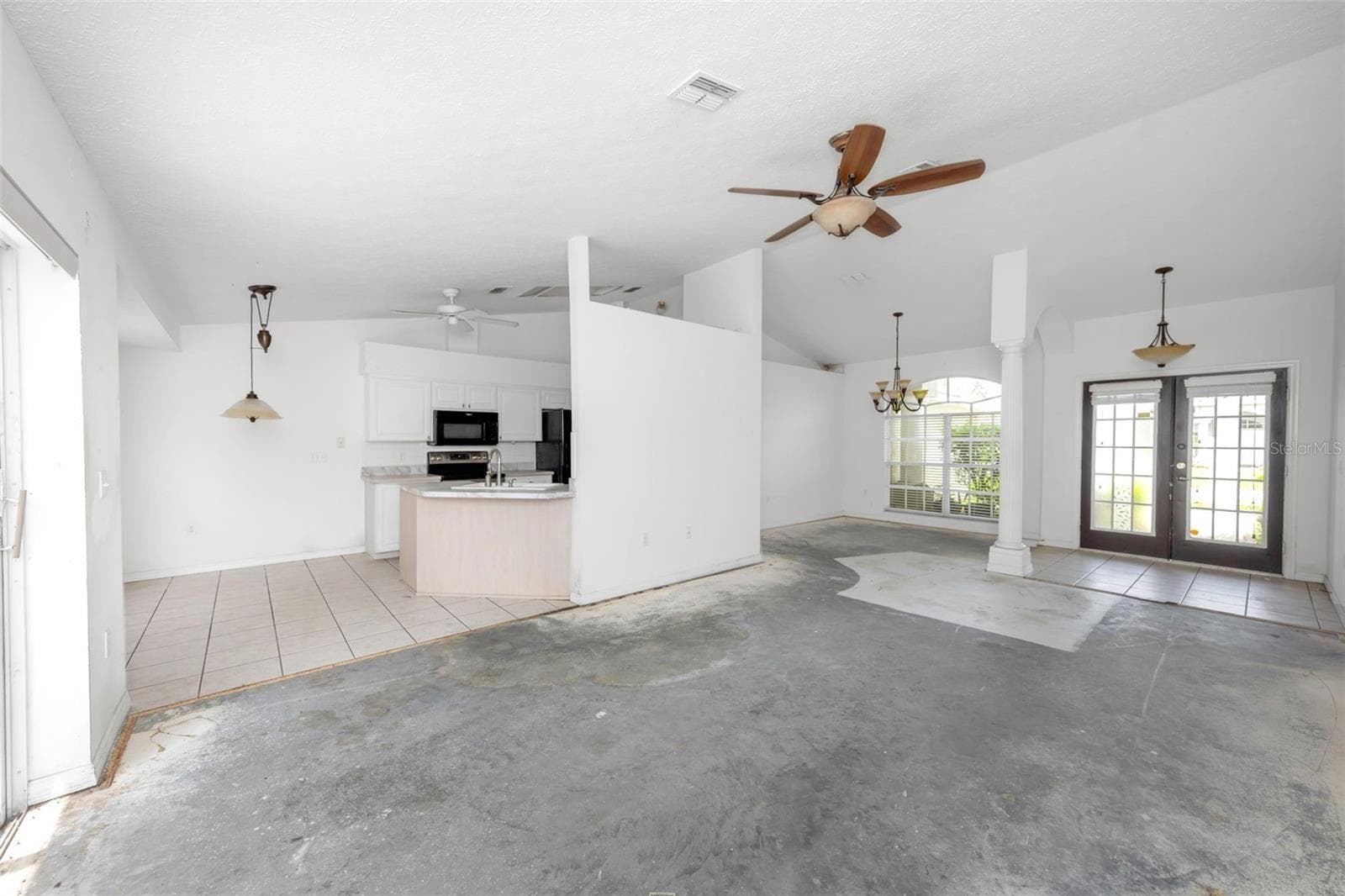 Living Room - Reverse View - 7919 STARFIRE WAY, NEW PORT RICHEY