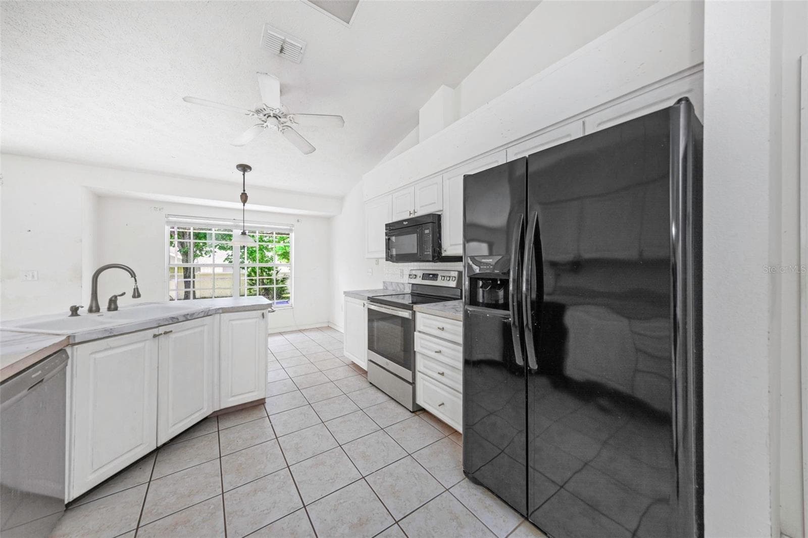 Kitchen - Right View - 7919 STARFIRE WAY, NEW PORT RICHEY