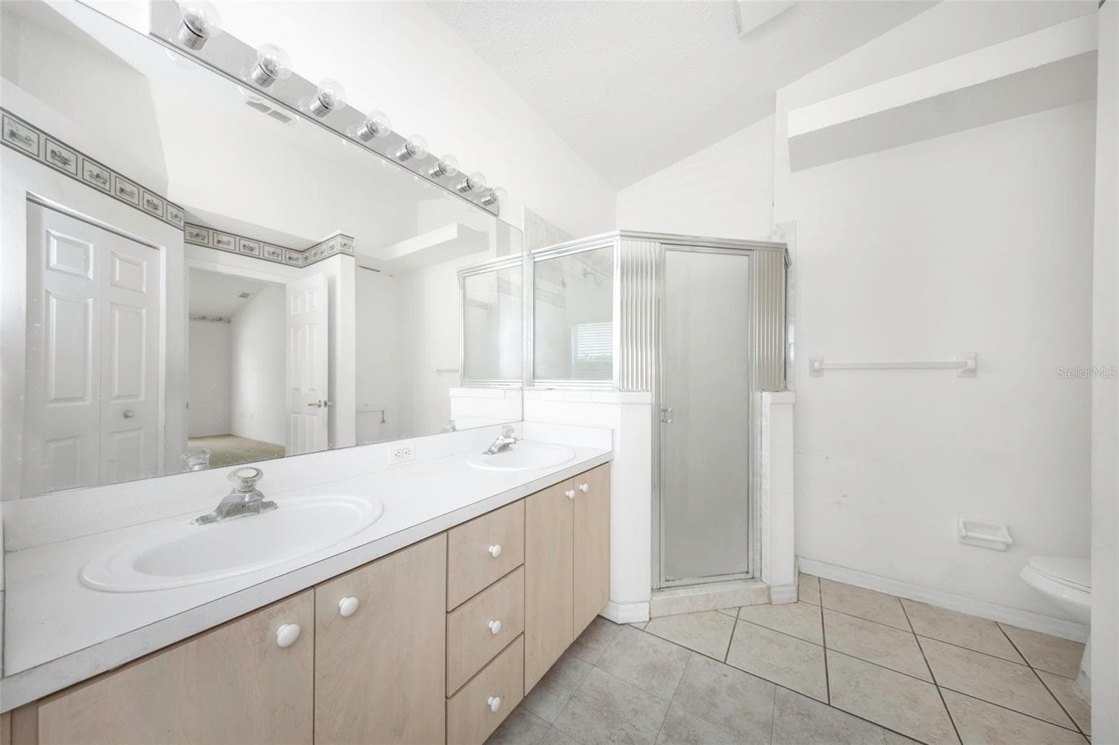 Master Bathroom - Reverse View - 7919 STARFIRE WAY, NEW PORT RICHEY