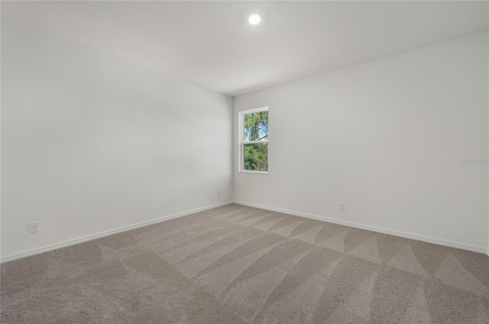 Single Family Residence at 404 MANITOBA LN, POINCIANA, photo 5 of 21