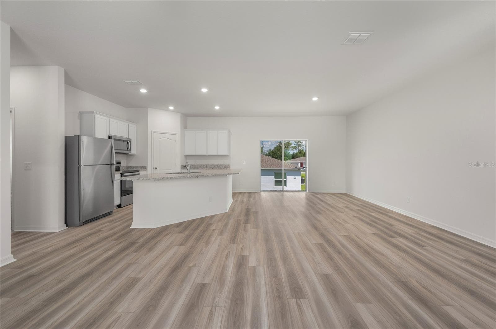 Single Family Residence at 404 MANITOBA LN, POINCIANA, photo 11 of 21