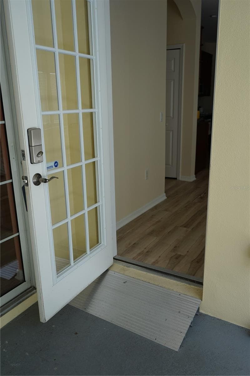 main entry has a ramp - 201 SUNSET CREST CT, APOLLO BEACH