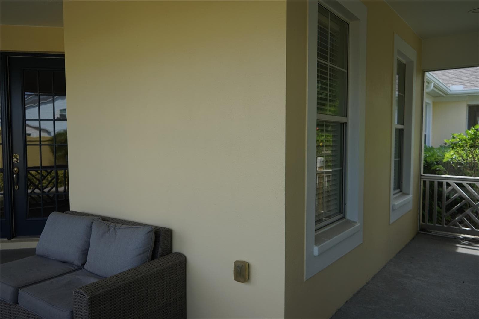 front lanai - 201 SUNSET CREST CT, APOLLO BEACH