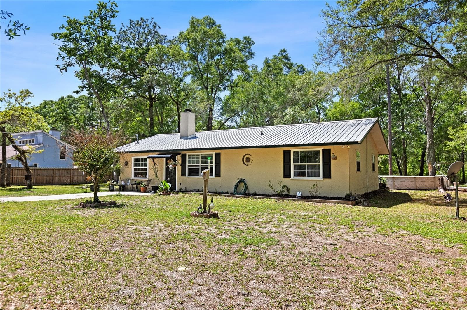 Single Family Residence at 5420 E GWENDOLYN PATH, INVERNESS, photo 2 of 42