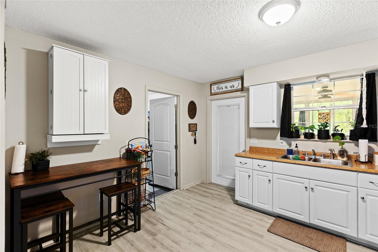 Single Family Residence at 5420 E GWENDOLYN PATH, INVERNESS, photo 12 of 42