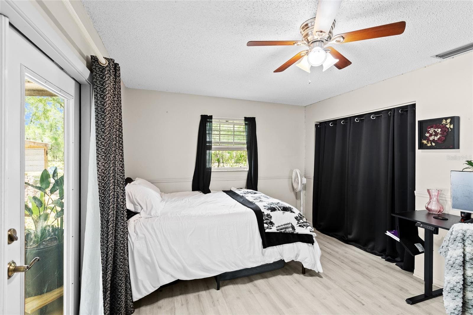 Single Family Residence at 5420 E GWENDOLYN PATH, INVERNESS, photo 15 of 42