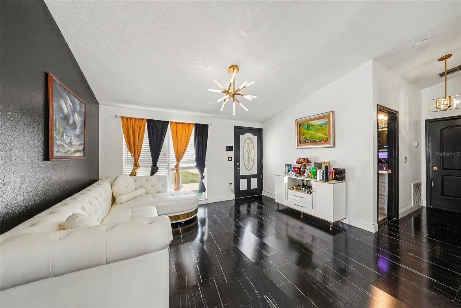 Single Family Residence at 10119 CHIMNEY HILL CT, TAMPA, photo 4 of 34