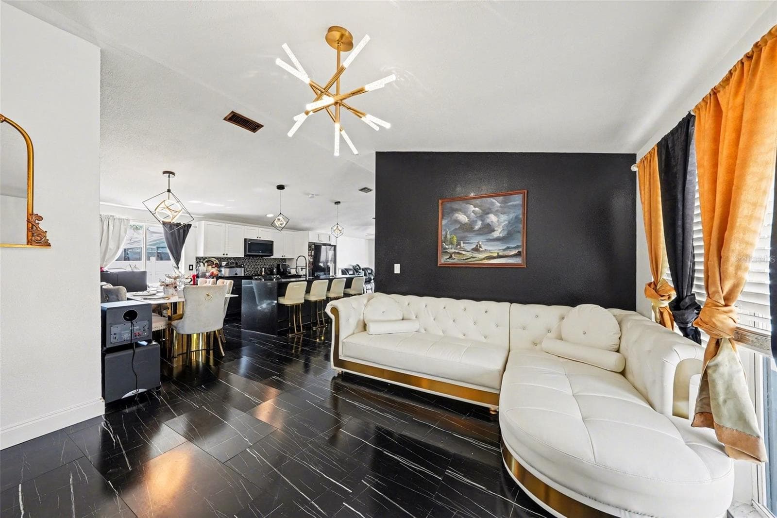 Single Family Residence at 10119 CHIMNEY HILL CT, TAMPA, photo 5 of 34