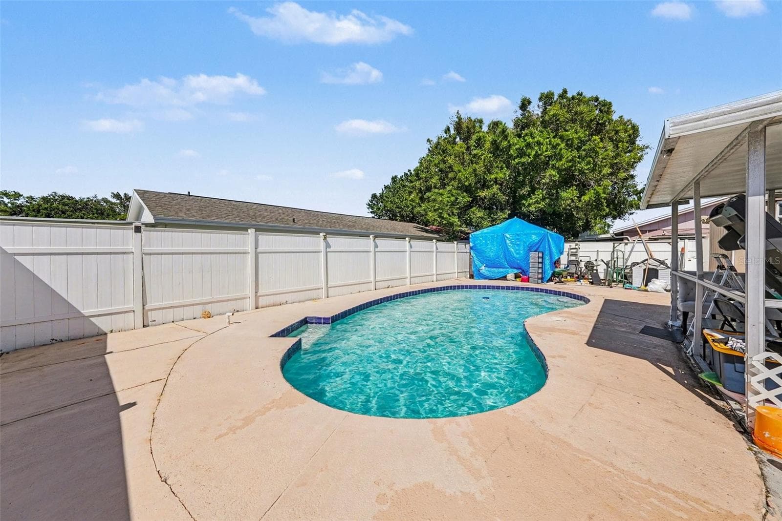 Single Family Residence at 10119 CHIMNEY HILL CT, TAMPA, photo 23 of 34