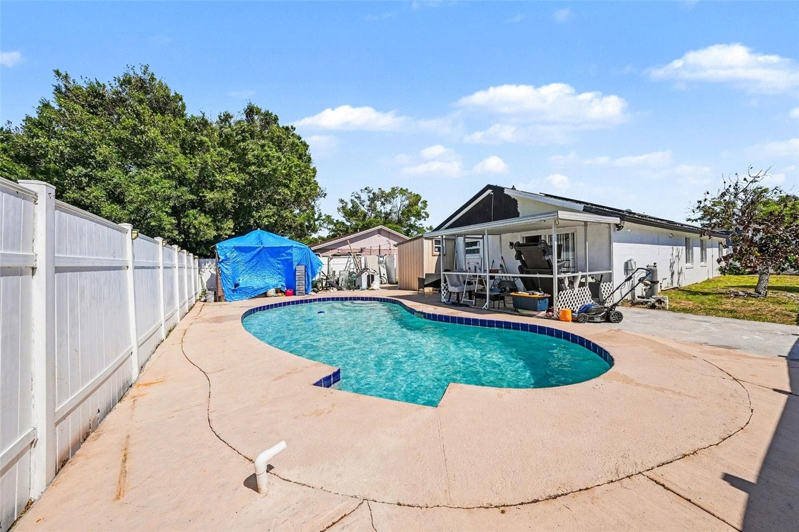 Single Family Residence at 10119 CHIMNEY HILL CT, TAMPA, photo 24 of 34