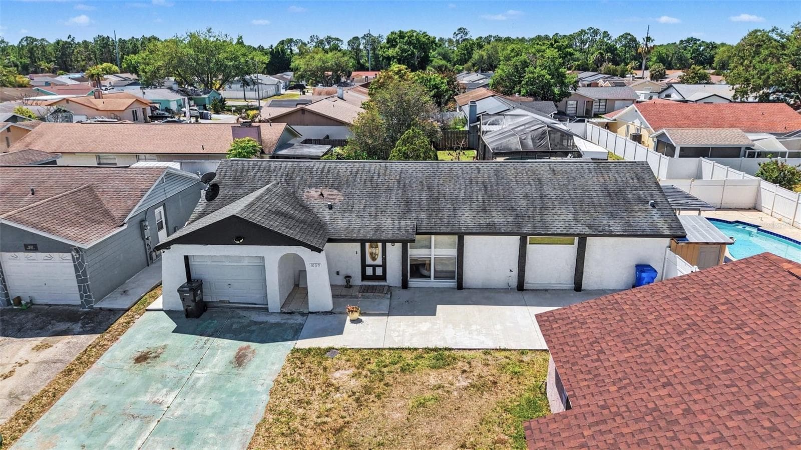 Single Family Residence at 10119 CHIMNEY HILL CT, TAMPA, photo 29 of 34