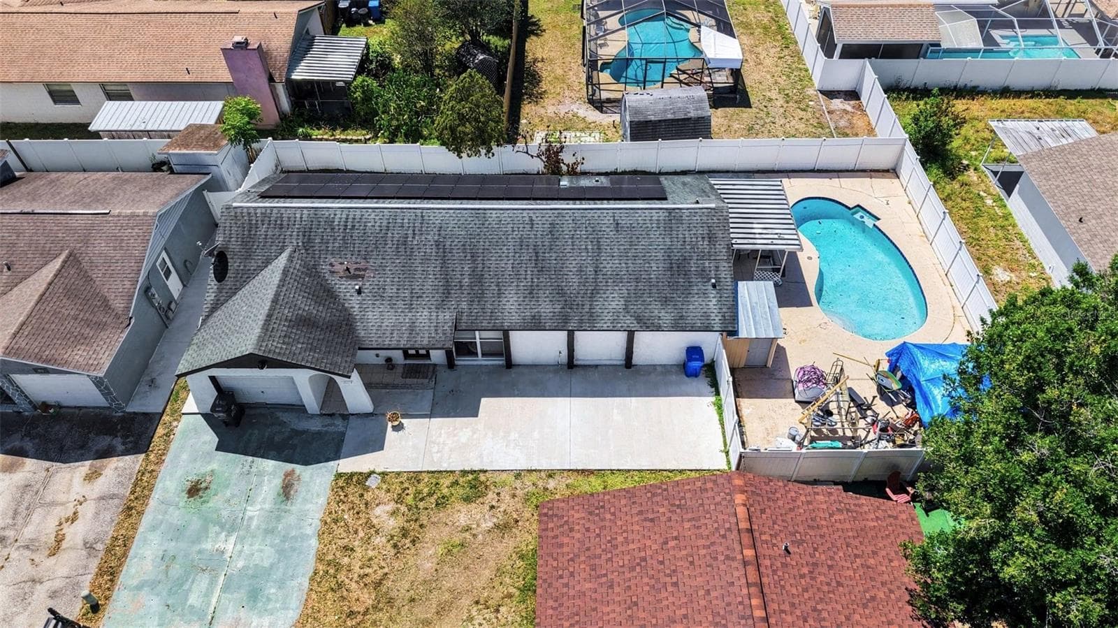 Single Family Residence at 10119 CHIMNEY HILL CT, TAMPA, photo 32 of 34