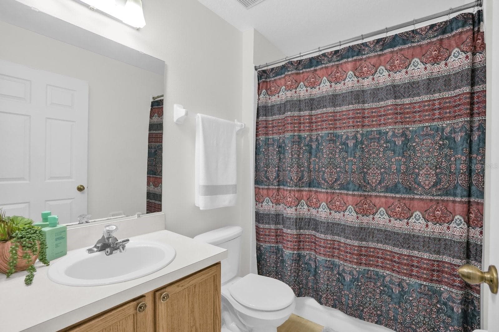 2nd Bath - 1804 BAGUETTE CT, KISSIMMEE
