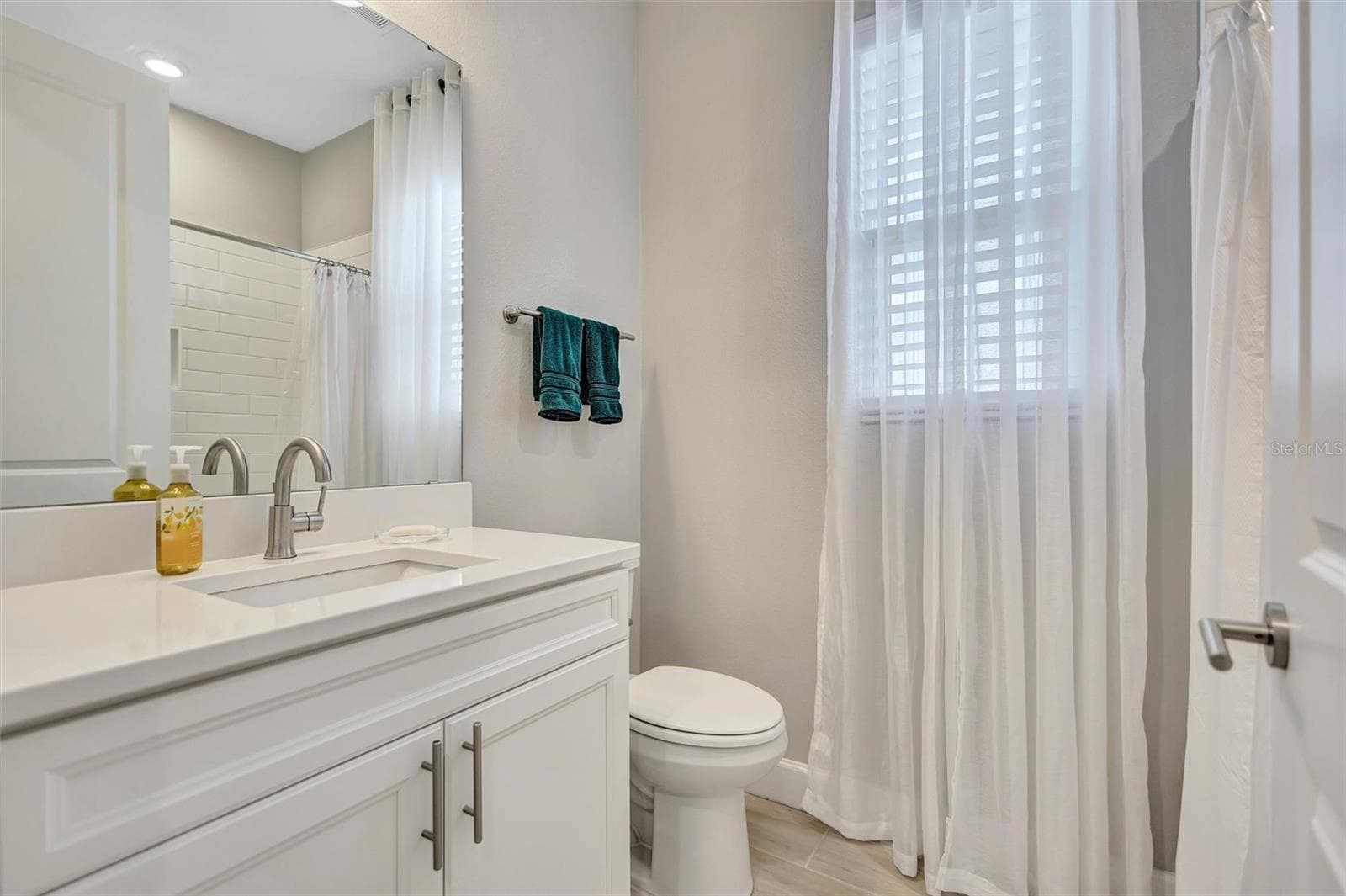 Single Family Residence at 6339 DOLOSTONE DR, LAKELAND, photo 10 of 46