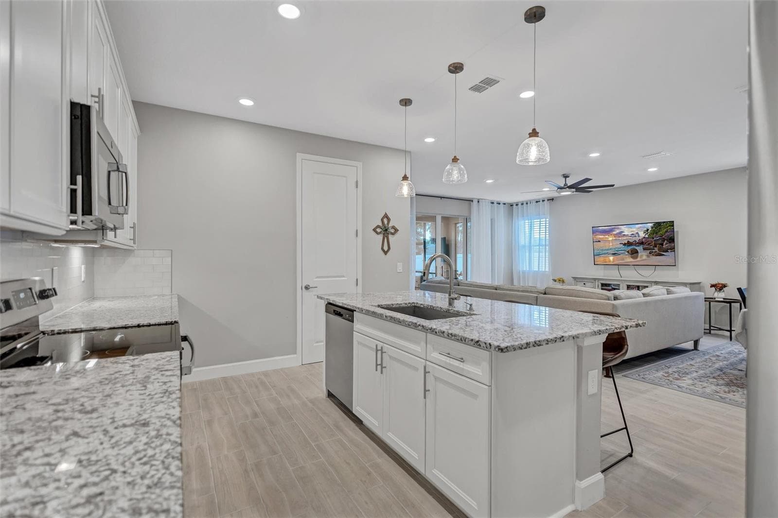 Single Family Residence at 6339 DOLOSTONE DR, LAKELAND, photo 22 of 46