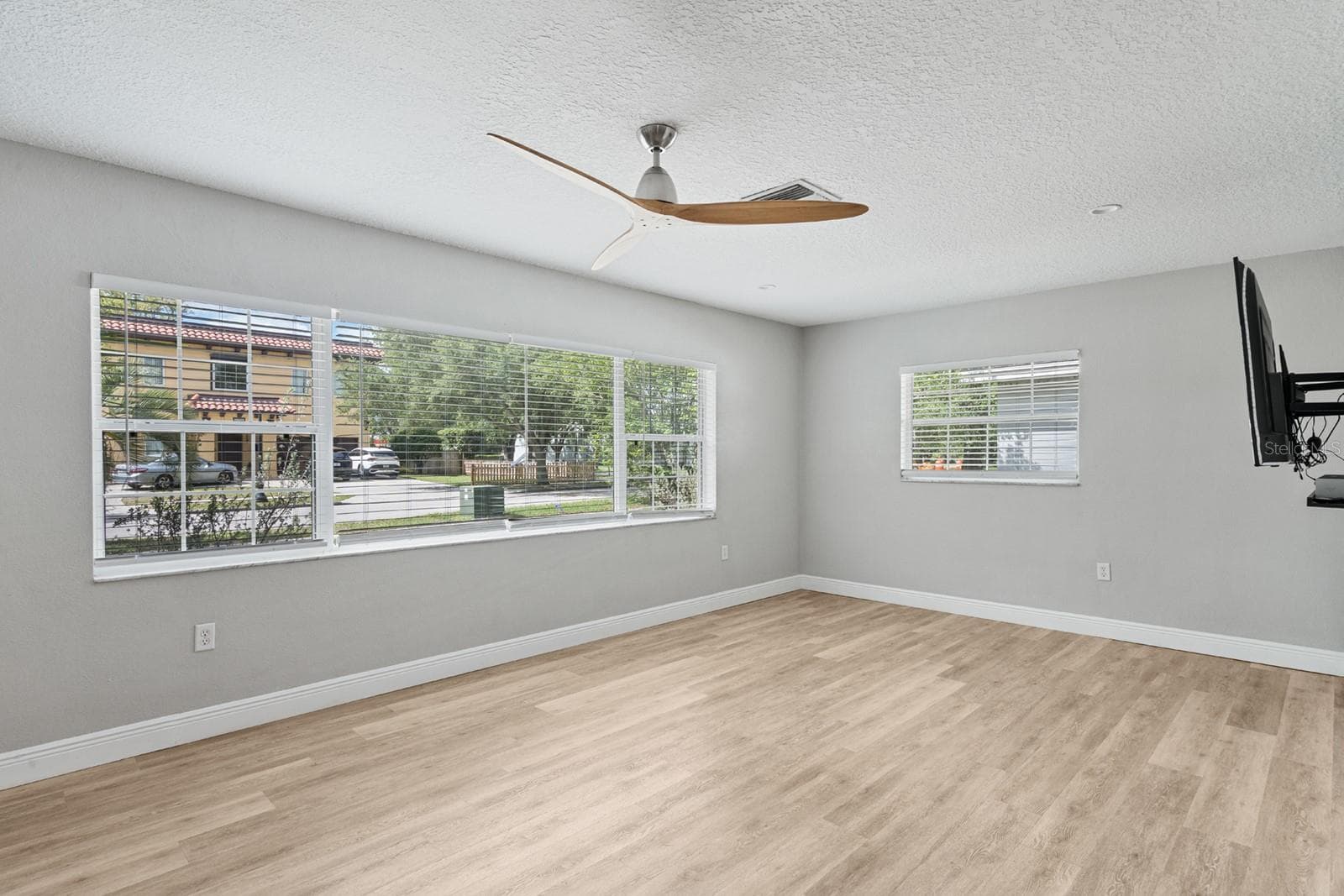 Living - 1741 WESTCHESTER AVE, WINTER PARK