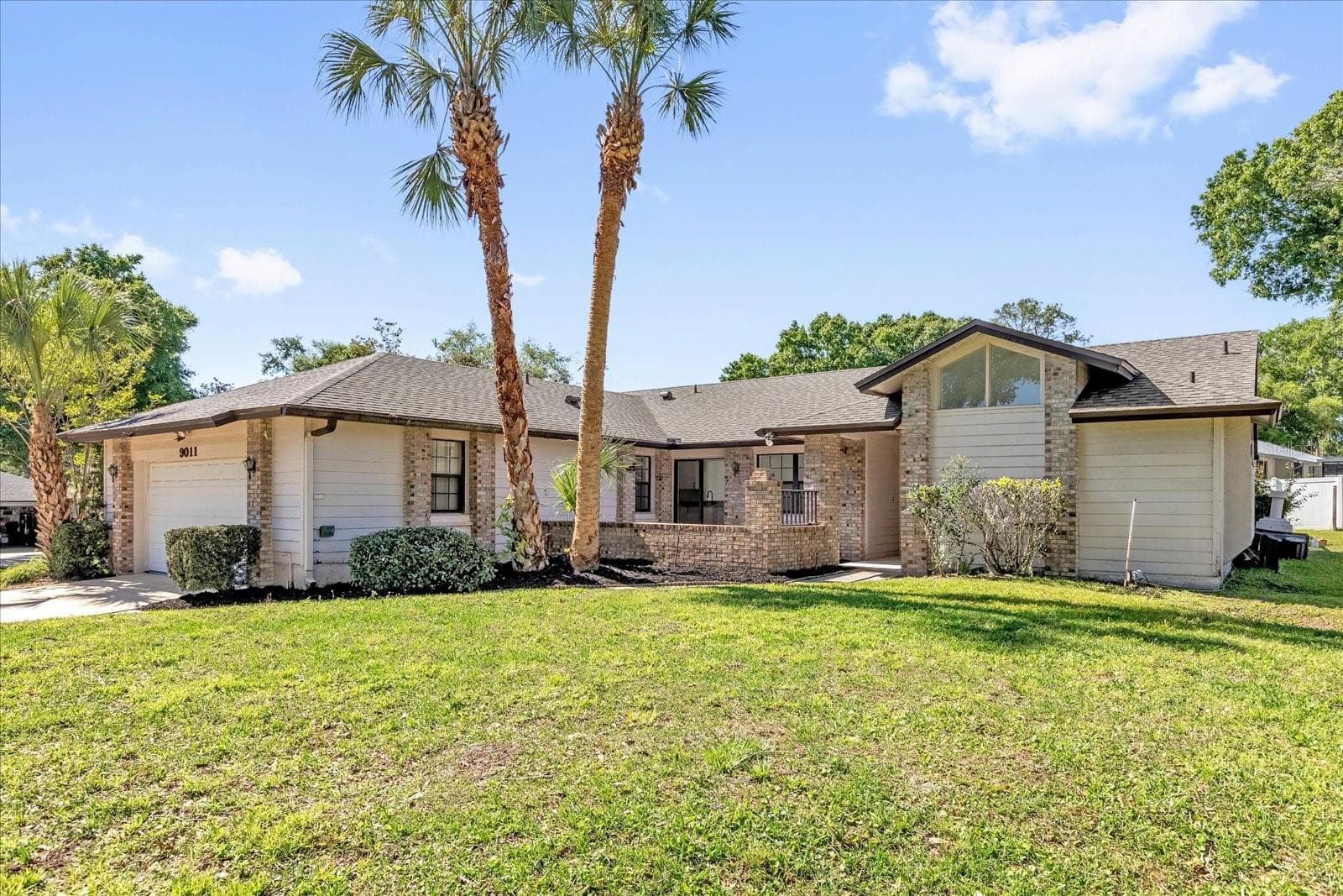 Single Family Residence at 9011 CHAPMAN OAK CT, WINDERMERE, photo 3 of 30