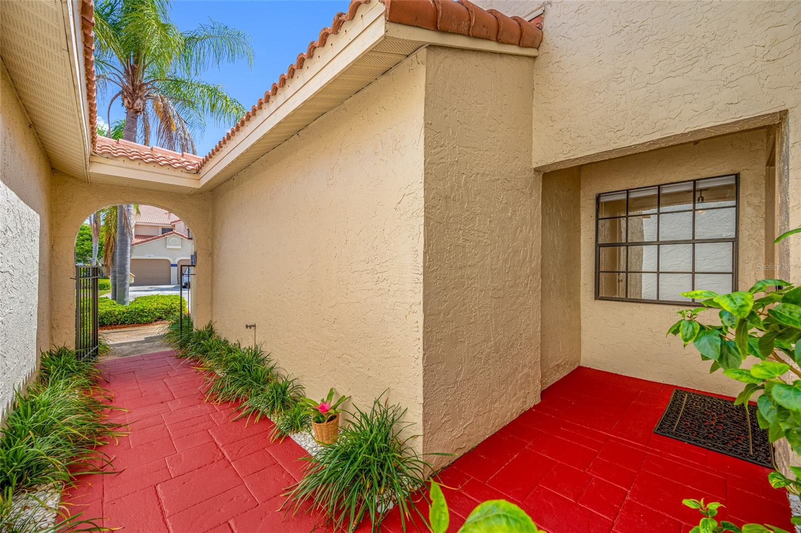 Entry Way - 10416 SAINT TROPEZ PL, TAMPA